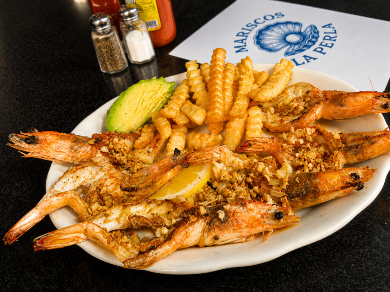 Camarones al Mojo de Ajo — Mariscos La Perla